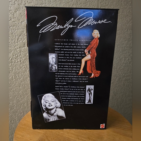 Barbie As MARILYN - Gentlemen Prefer Blondes - HOLLYWOOD LEGENDS COLLECTION - Picture 2 of 2